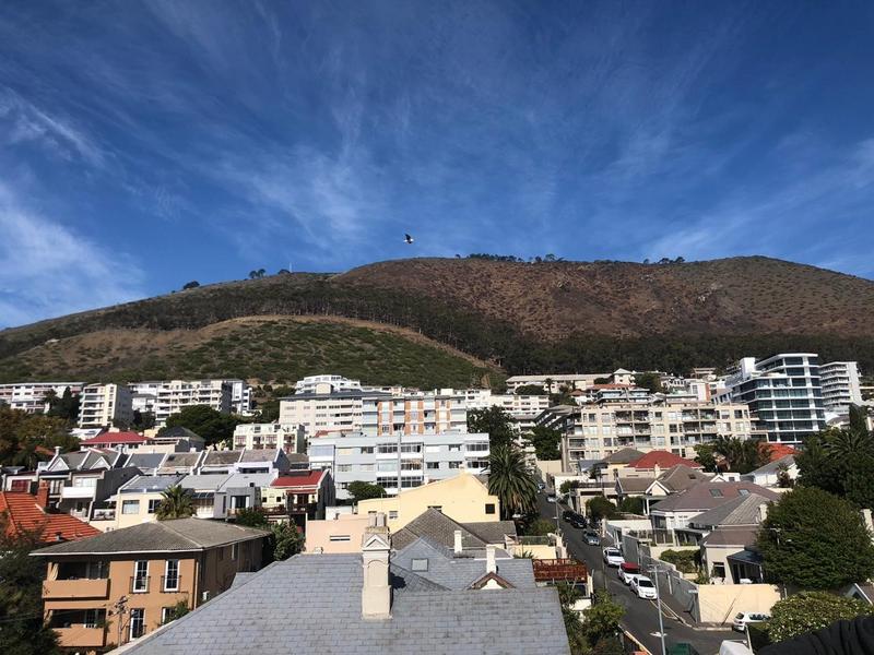 1 Bedroom Property for Sale in Sea Point Western Cape